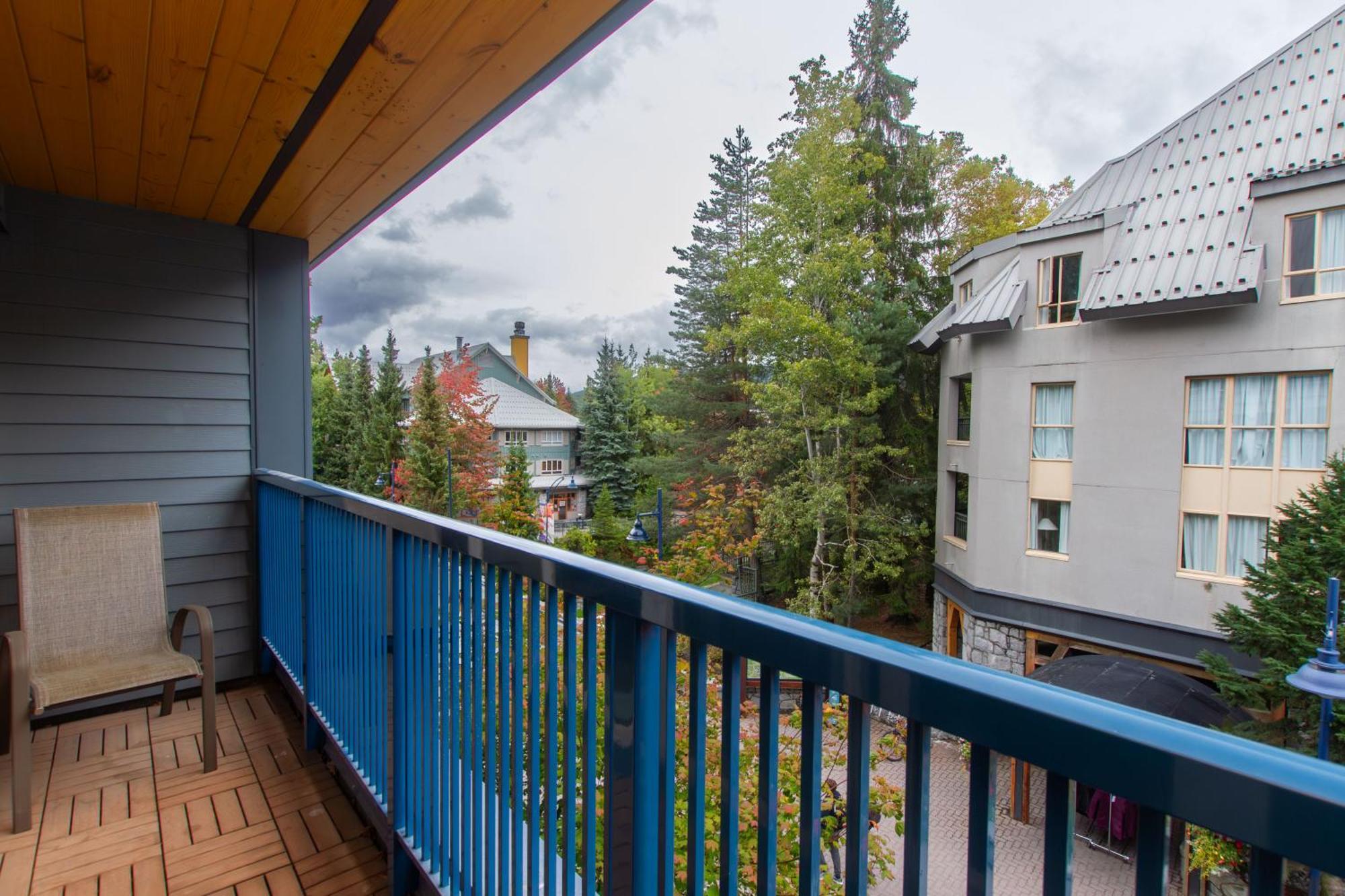 Village Gate House Уистлер Экстерьер фото